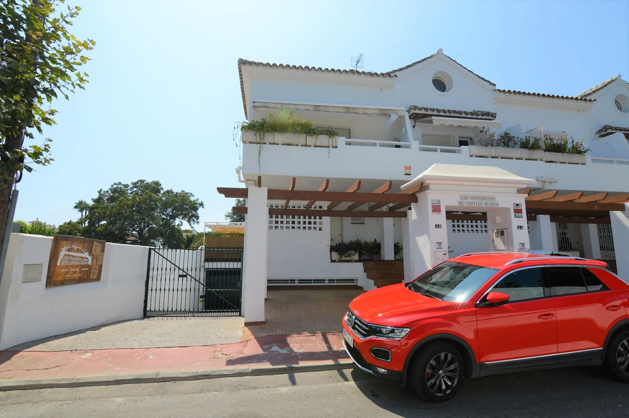 Commercial - Car Park в продаже в Marbella, Málaga. Площадь дома 2047 м²