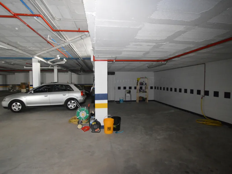 Commercial - Car Park в продаже в Marbella, Málaga. Площадь дома 2047 м²