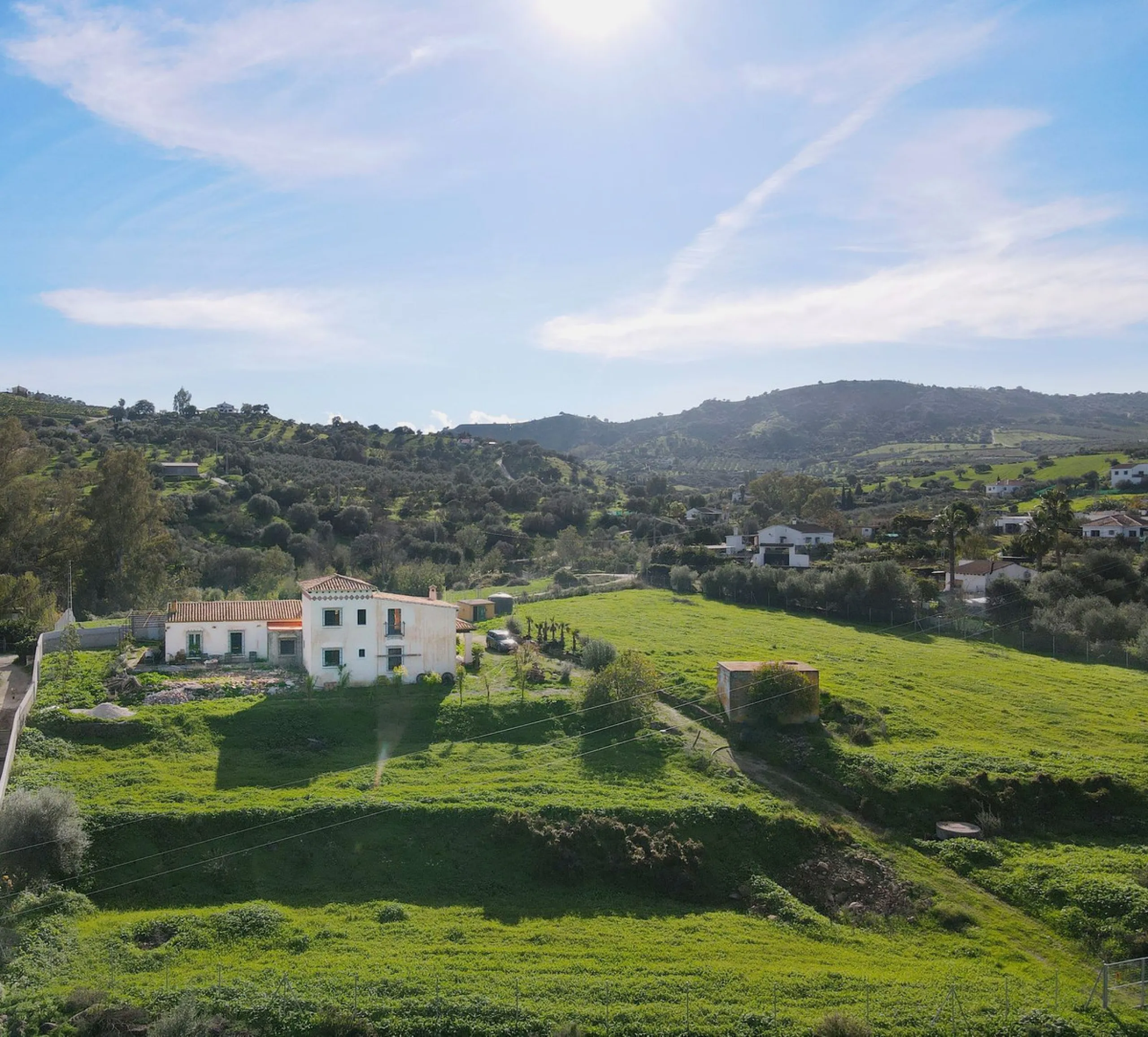 House - Finca - Cortijo в продаже в Coín, Málaga. В доме 5 спален и 5 ванных комнат. Площадь дома 360 м². Площадь участка 40000 м²