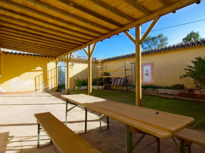 House - Finca - Cortijo в продаже в Coín, Málaga. В доме 5 спален и 5 ванных комнат. Площадь дома 360 м². Площадь участка 40000 м²