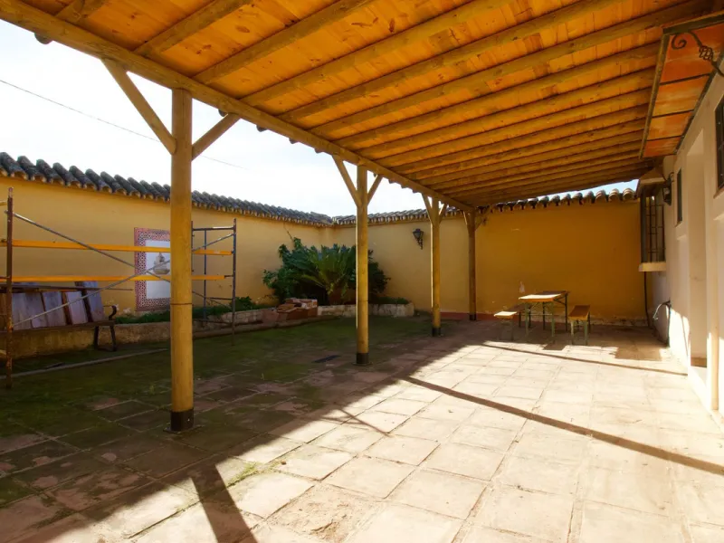 House - Finca - Cortijo в продаже в Coín, Málaga. В доме 5 спален и 5 ванных комнат. Площадь дома 360 м². Площадь участка 40000 м²