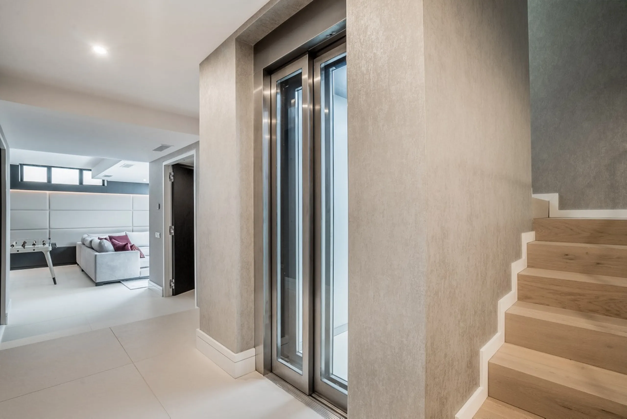 This exceptional villa is nestled within an exclusive gated community in Marbella's prestigious Golden Mile. Set on a generous south-facing plot, the property is bathed in natural sunlight and enjoys breathtaking panoramic sea views from both floors, crea
