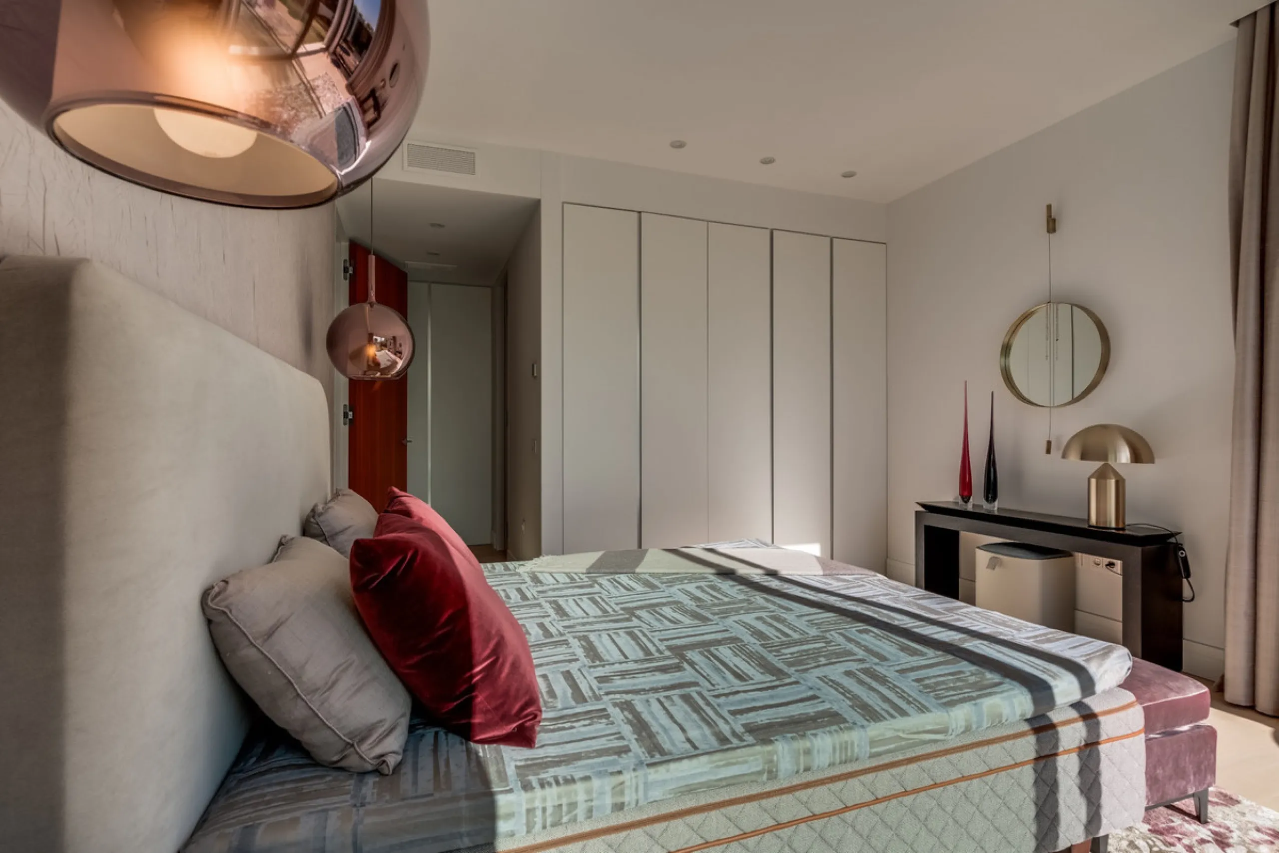 This exceptional villa is nestled within an exclusive gated community in Marbella's prestigious Golden Mile. Set on a generous south-facing plot, the property is bathed in natural sunlight and enjoys breathtaking panoramic sea views from both floors, crea