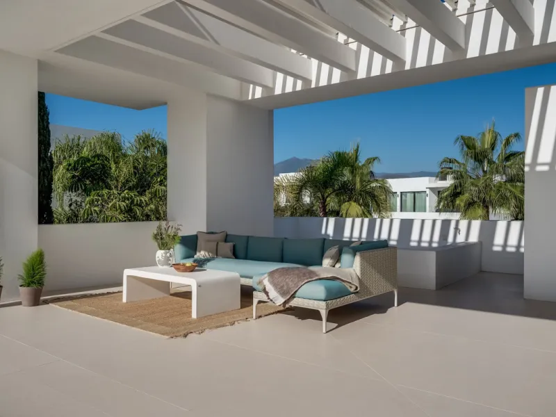 This exceptional villa is nestled within an exclusive gated community in Marbella's prestigious Golden Mile. Set on a generous south-facing plot, the property is bathed in natural sunlight and enjoys breathtaking panoramic sea views from both floors, crea