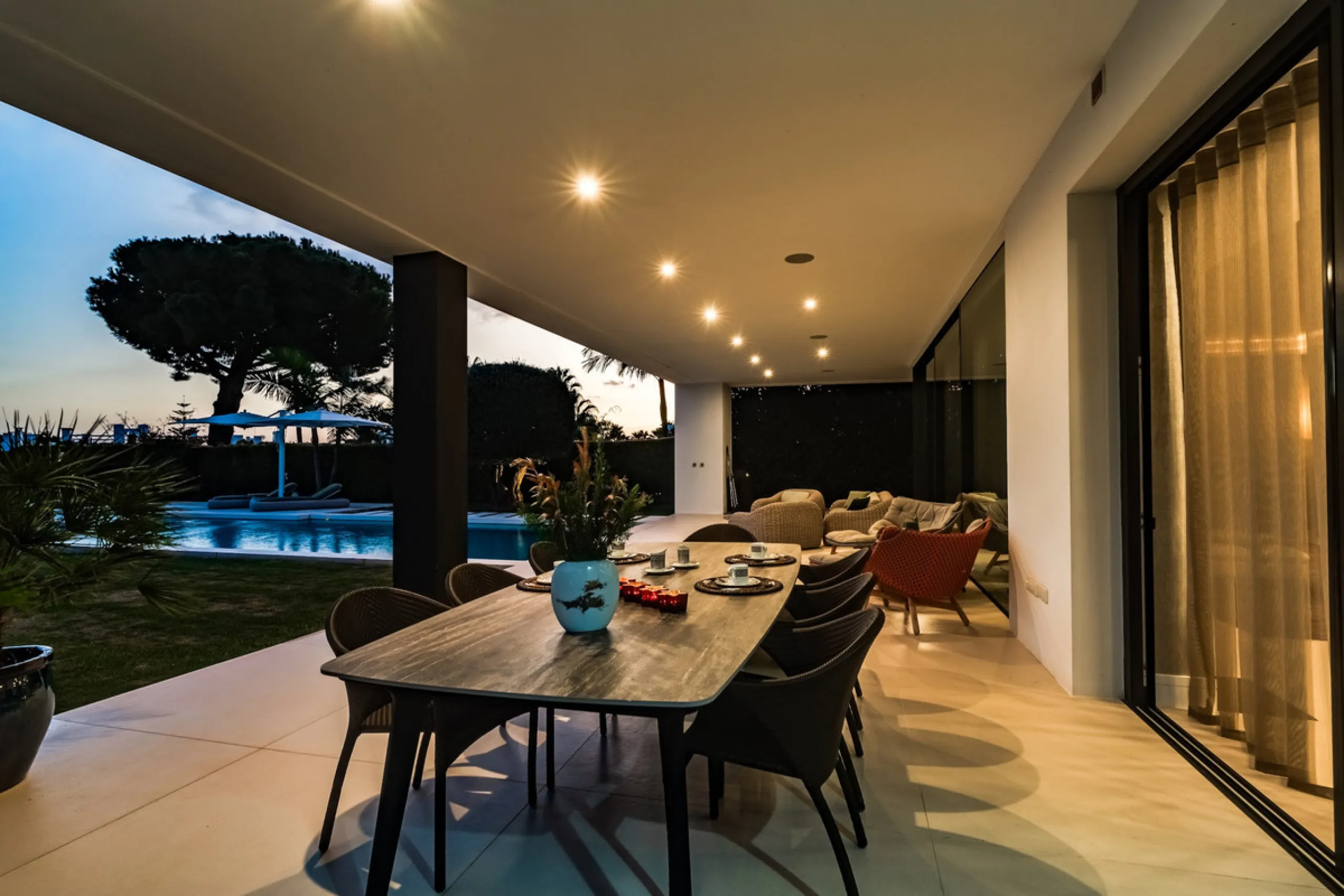 This exceptional villa is nestled within an exclusive gated community in Marbella's prestigious Golden Mile. Set on a generous south-facing plot, the property is bathed in natural sunlight and enjoys breathtaking panoramic sea views from both floors, crea
