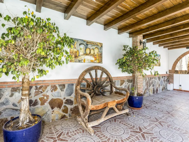 House - Detached Villa в продаже в Benalmadena, Málaga. В доме 6 спален и 6 ванных комнат. Площадь дома 500 м². Площадь участка 1590 м²