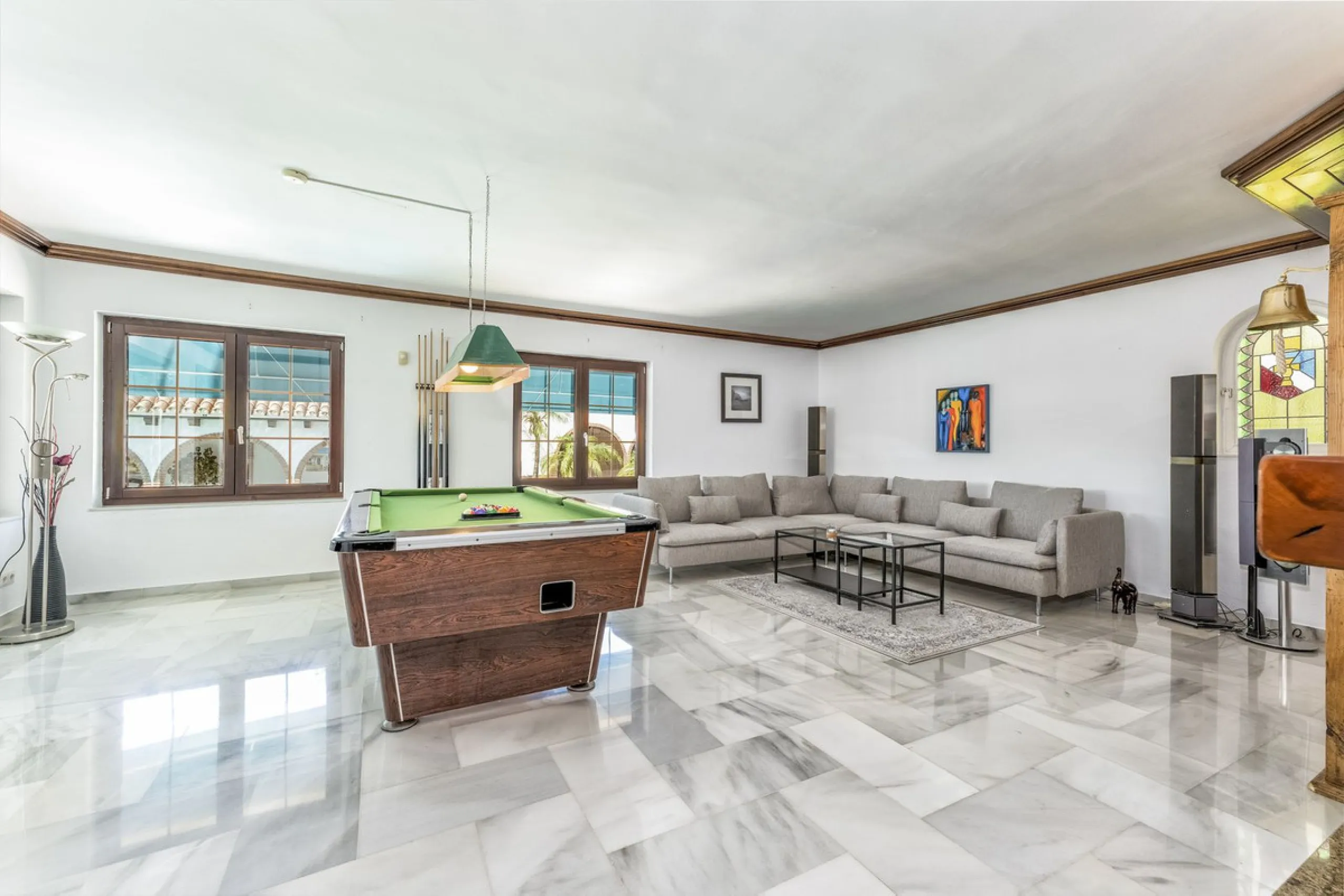 House - Detached Villa в продаже в Benalmadena, Málaga. В доме 6 спален и 6 ванных комнат. Площадь дома 500 м². Площадь участка 1590 м²