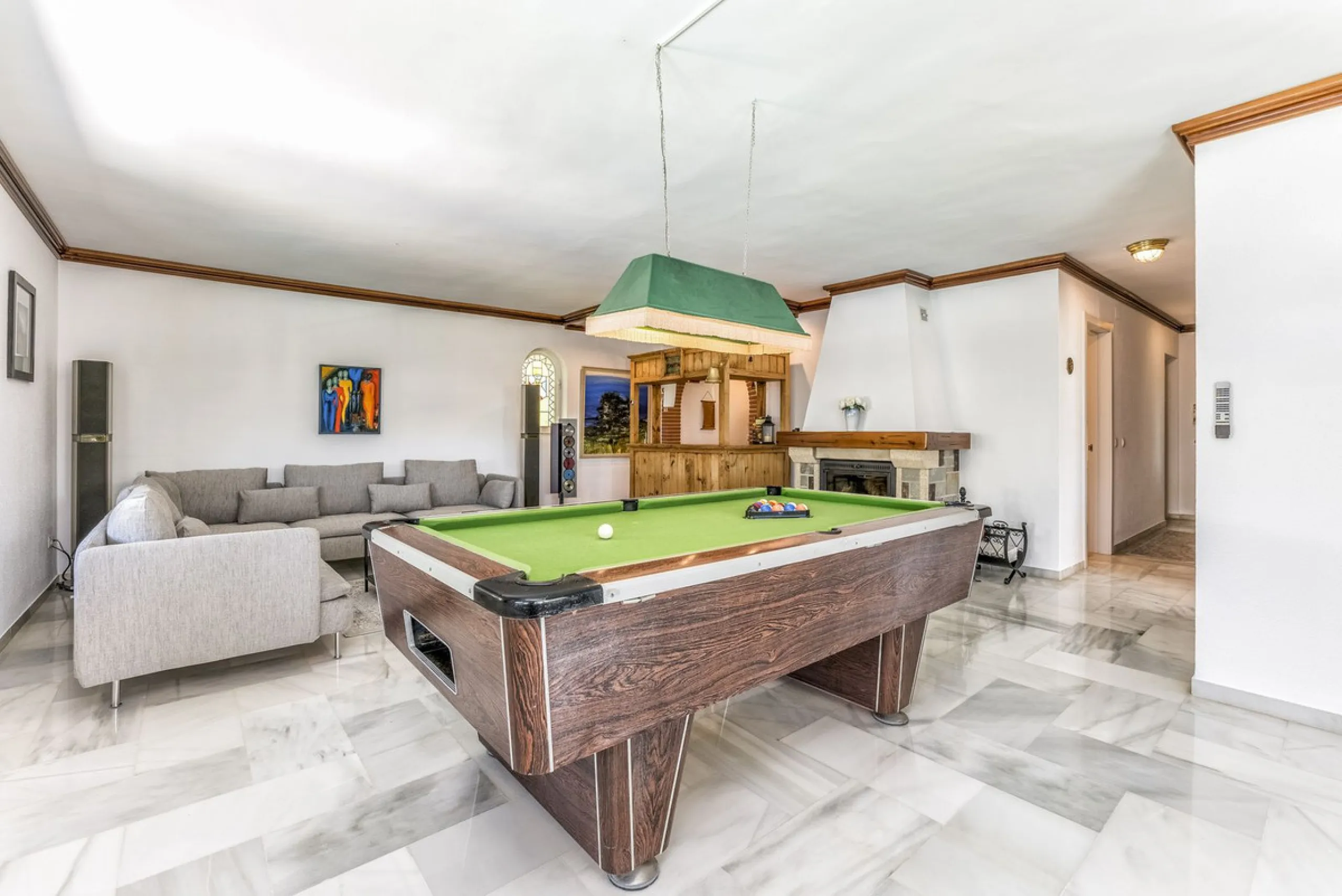 House - Detached Villa в продаже в Benalmadena, Málaga. В доме 6 спален и 6 ванных комнат. Площадь дома 500 м². Площадь участка 1590 м²
