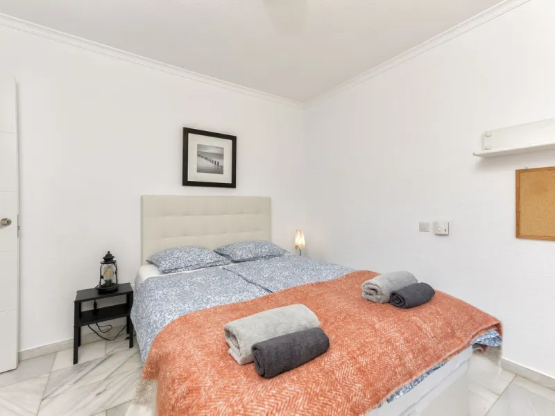 House - Detached Villa в продаже в Benalmadena, Málaga. В доме 6 спален и 6 ванных комнат. Площадь дома 500 м². Площадь участка 1590 м²