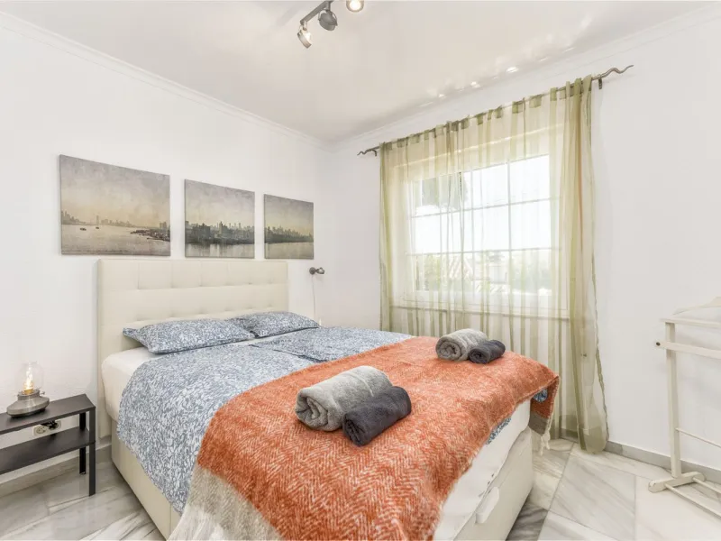 House - Detached Villa в продаже в Benalmadena, Málaga. В доме 6 спален и 6 ванных комнат. Площадь дома 500 м². Площадь участка 1590 м²