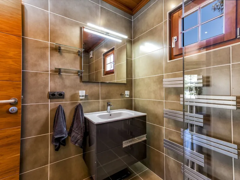 House - Detached Villa в продаже в Benalmadena, Málaga. В доме 6 спален и 6 ванных комнат. Площадь дома 500 м². Площадь участка 1590 м²