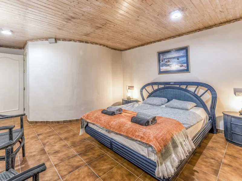 House - Detached Villa в продаже в Benalmadena, Málaga. В доме 6 спален и 6 ванных комнат. Площадь дома 500 м². Площадь участка 1590 м²