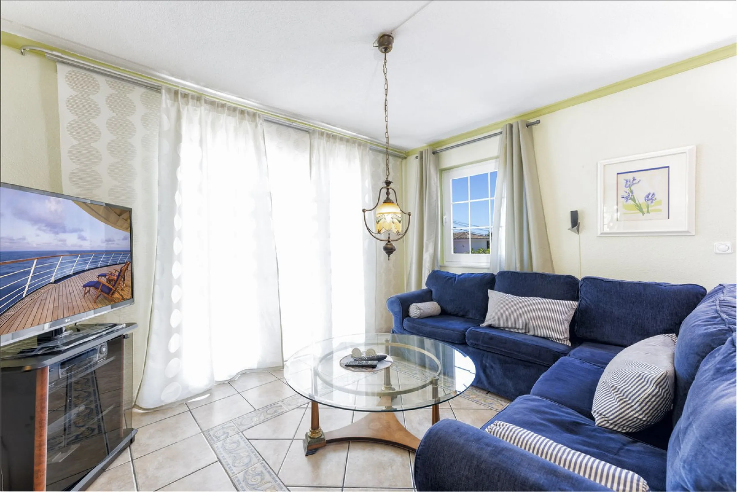 House - Detached Villa в продаже в Benalmadena, Málaga. В доме 6 спален и 6 ванных комнат. Площадь дома 500 м². Площадь участка 1590 м²