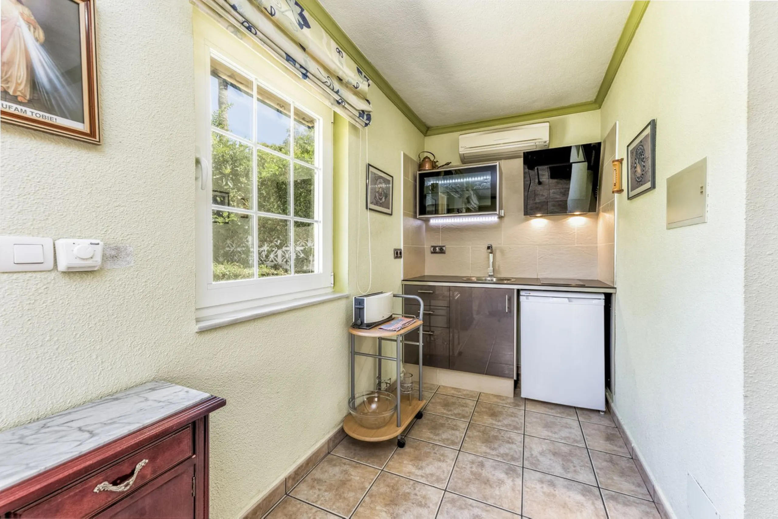 House - Detached Villa в продаже в Benalmadena, Málaga. В доме 6 спален и 6 ванных комнат. Площадь дома 500 м². Площадь участка 1590 м²