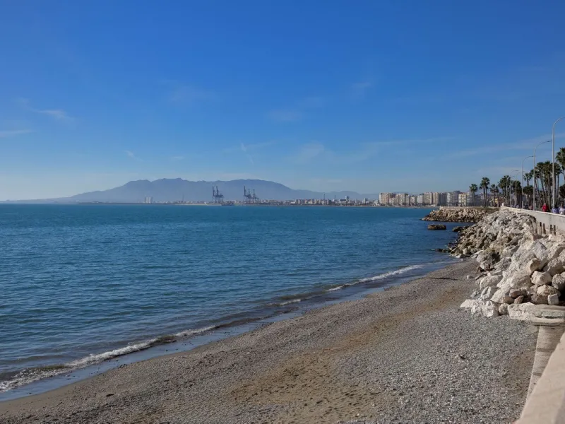 Discover this exclusive gem on the beachfront, where luxury and elegance blend seamlessly to offer you an unparalleled lifestyle in one of the most privileged areas of Málaga Capital, the Cerrado de Calderón urbanization.