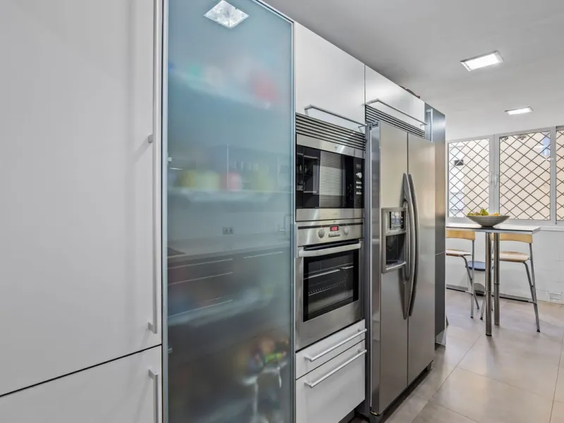 Discover this exclusive gem on the beachfront, where luxury and elegance blend seamlessly to offer you an unparalleled lifestyle in one of the most privileged areas of Málaga Capital, the Cerrado de Calderón urbanization.