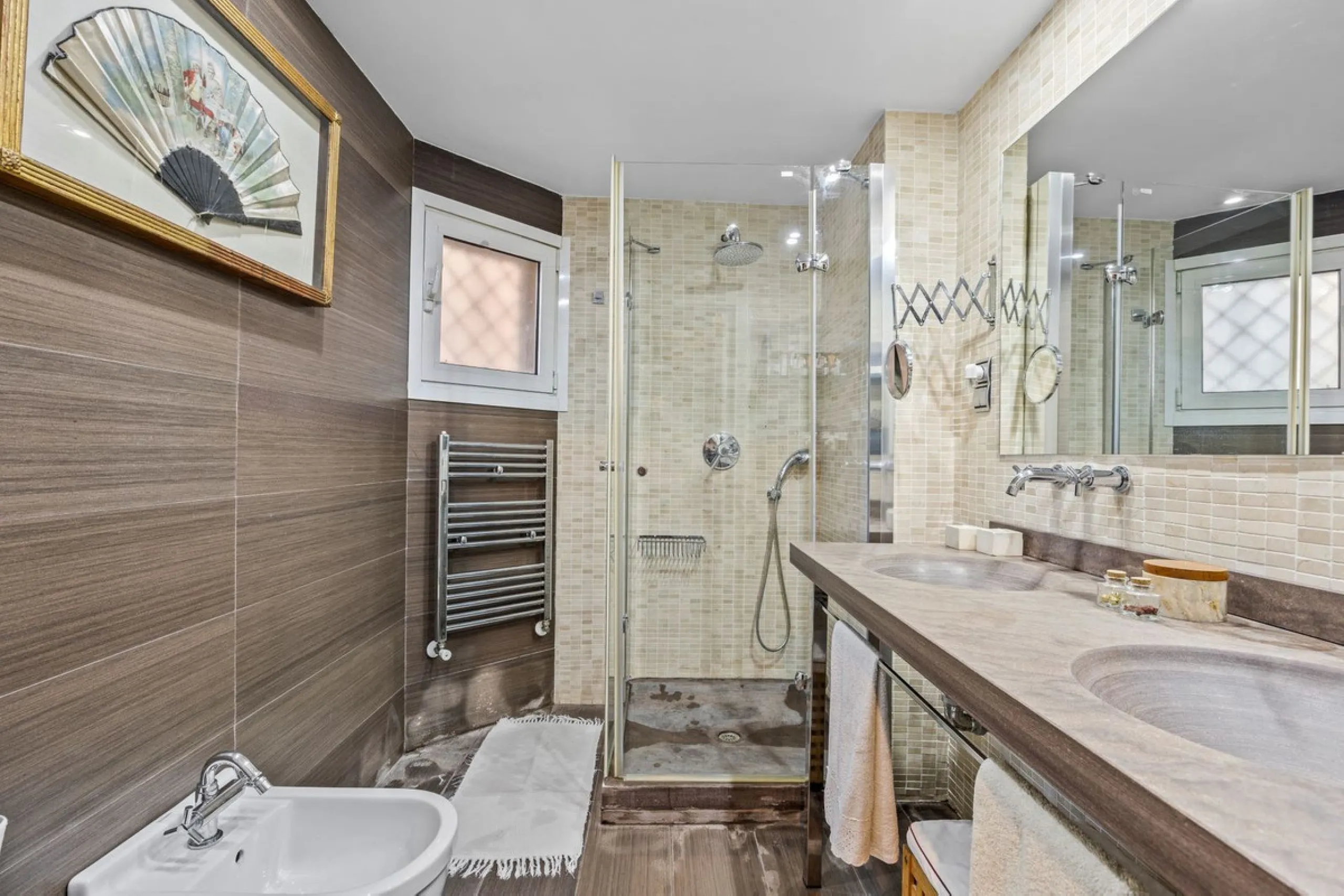 Discover this exclusive gem on the beachfront, where luxury and elegance blend seamlessly to offer you an unparalleled lifestyle in one of the most privileged areas of Málaga Capital, the Cerrado de Calderón urbanization.