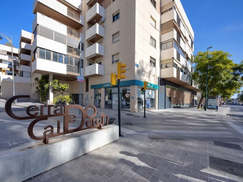 Discover this exclusive gem on the beachfront, where luxury and elegance blend seamlessly to offer you an unparalleled lifestyle in one of the most privileged areas of Málaga Capital, the Cerrado de Calderón urbanization.