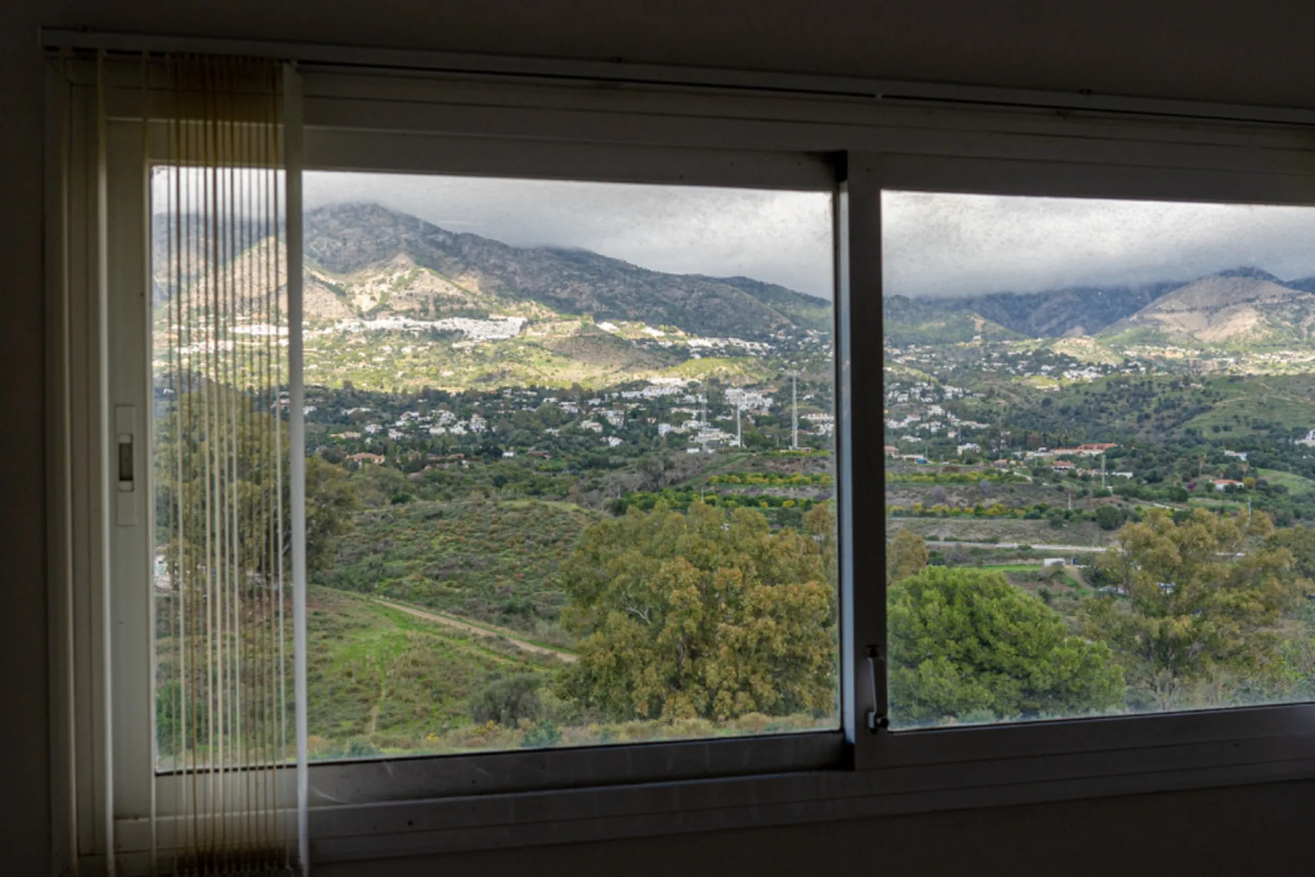 House - Detached Villa в продаже в Mijas, Málaga. В доме 3 спален и 4 ванных комнат. Площадь дома 250 м². Площадь участка 900 м²