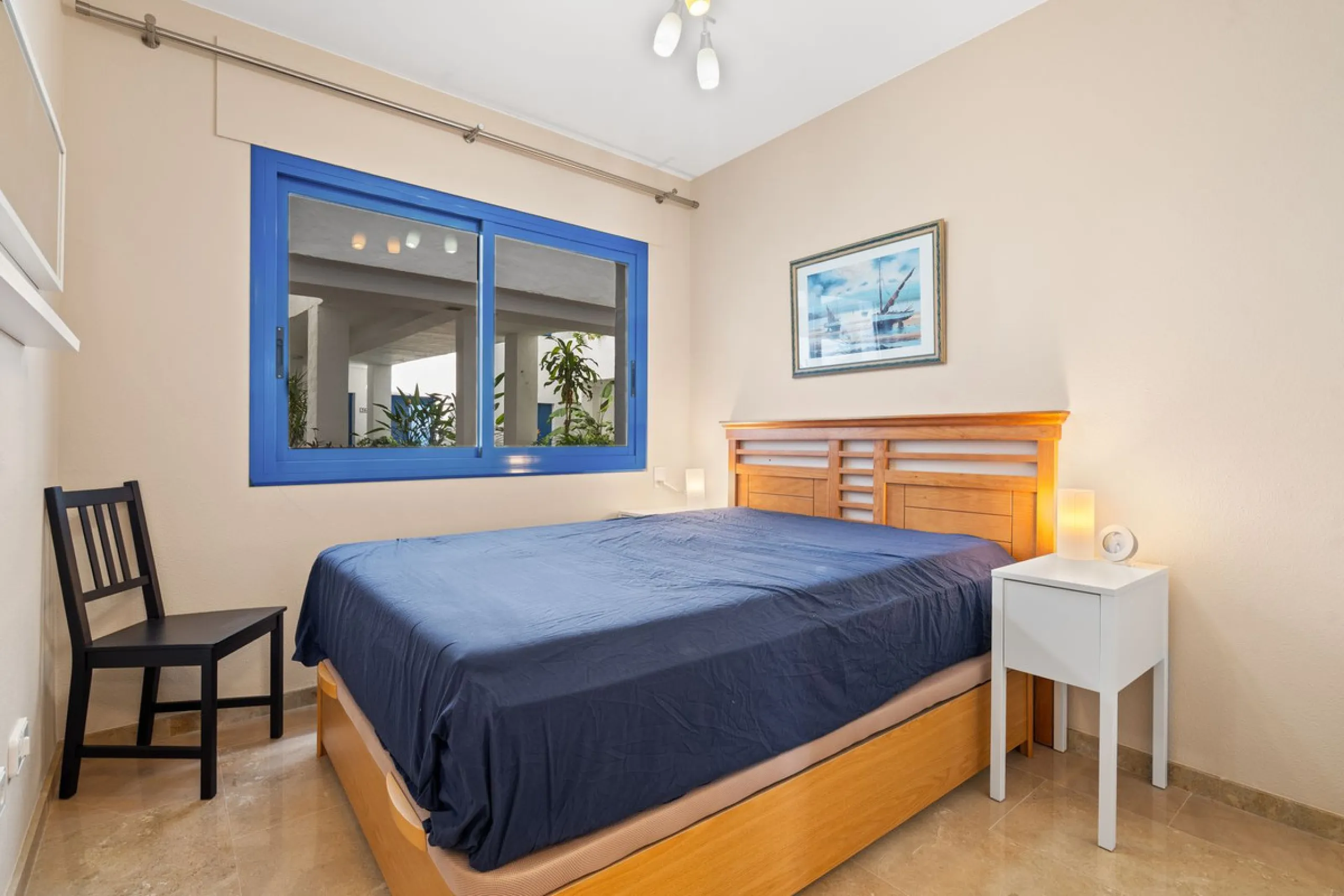 Apartment - Middle Floor Apartment в продаже в Manilva, Málaga. В доме 2 спален и 2 ванных комнат. Площадь дома 100 м²
