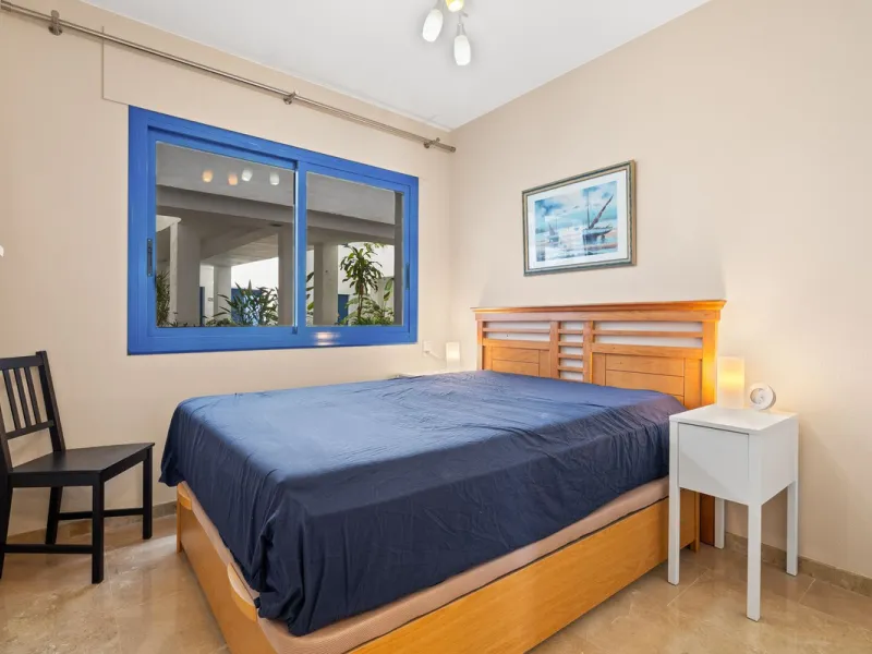 Apartment - Middle Floor Apartment в продаже в Manilva, Málaga. В доме 2 спален и 2 ванных комнат. Площадь дома 100 м²