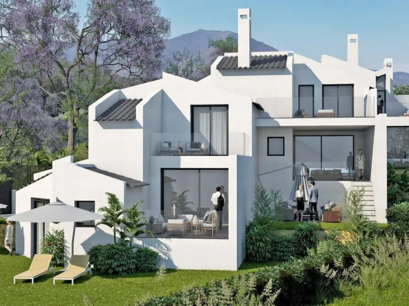 EXCLUSIVE SEMI-DETACHED HOUSE IN BAHÍA DORADA (WEST ESTEPONA) WITH PANORAMIC SEA VIEWS.