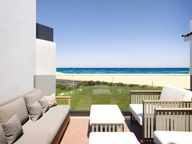EXCLUSIVE SEMI-DETACHED HOUSE IN BAHÍA DORADA (WEST ESTEPONA) WITH PANORAMIC SEA VIEWS.