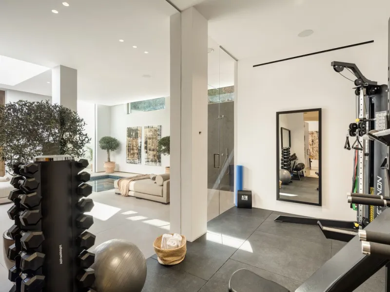 Villa in erster Golflinie mit Meerblick in Nueva Andalucía, Marbella