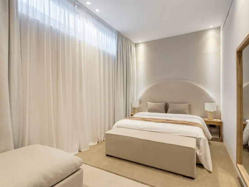 Villa in erster Golflinie mit Meerblick in Nueva Andalucía, Marbella