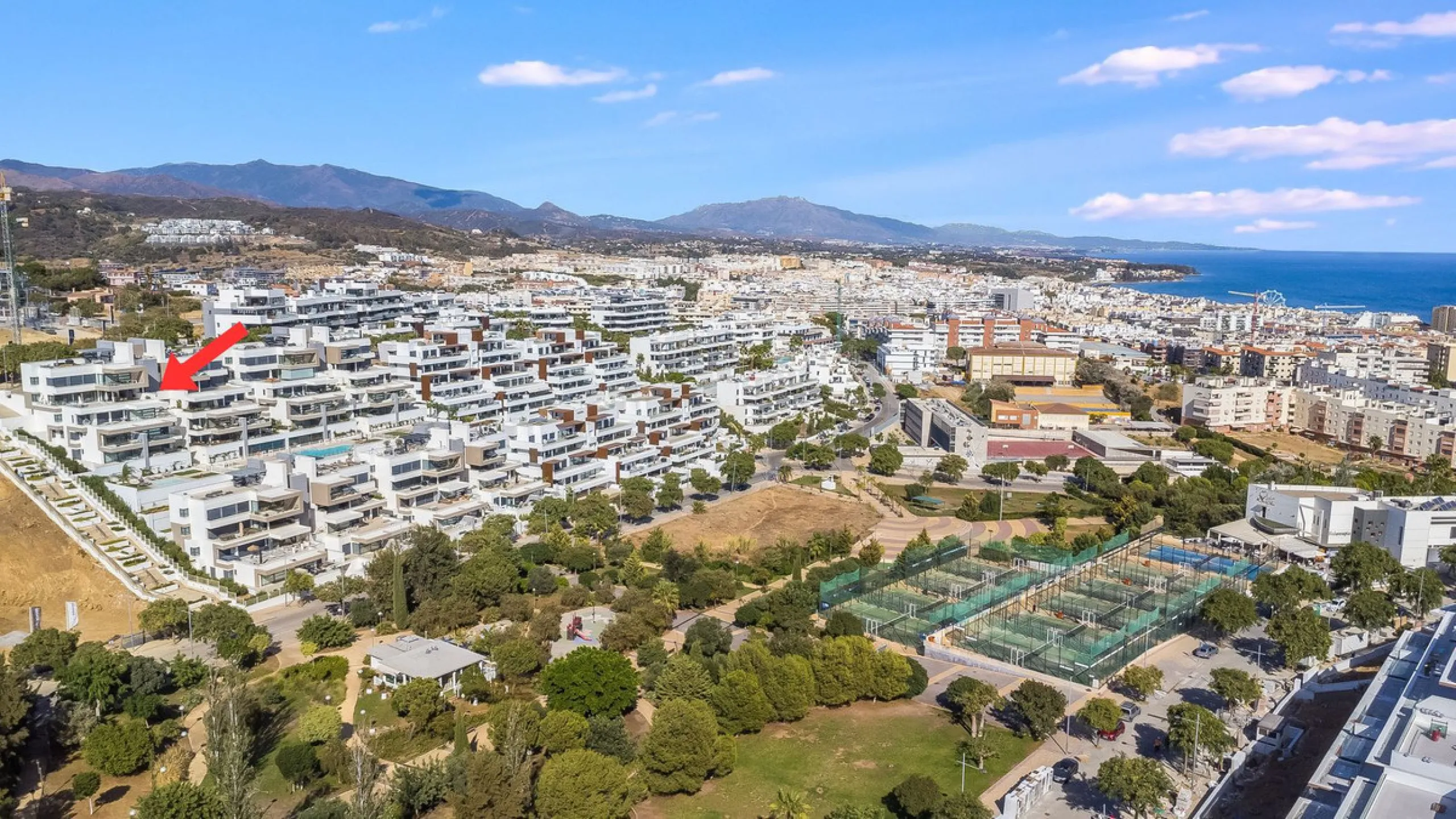 Exclusive Top-Floor Corner Apartment with Panoramic Sea Views – Las Mesas, Estepona