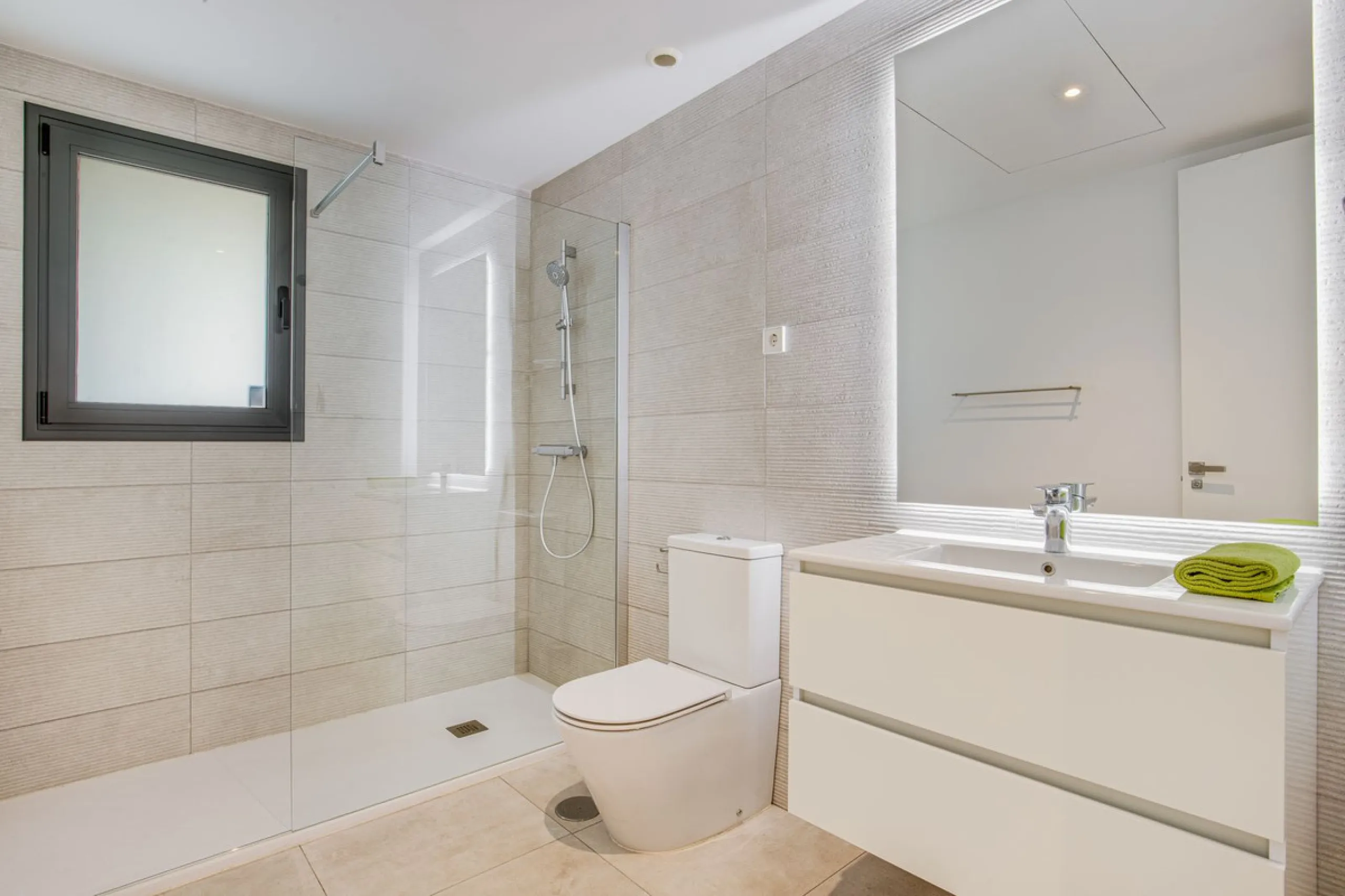 Exclusive Top-Floor Corner Apartment with Panoramic Sea Views – Las Mesas, Estepona