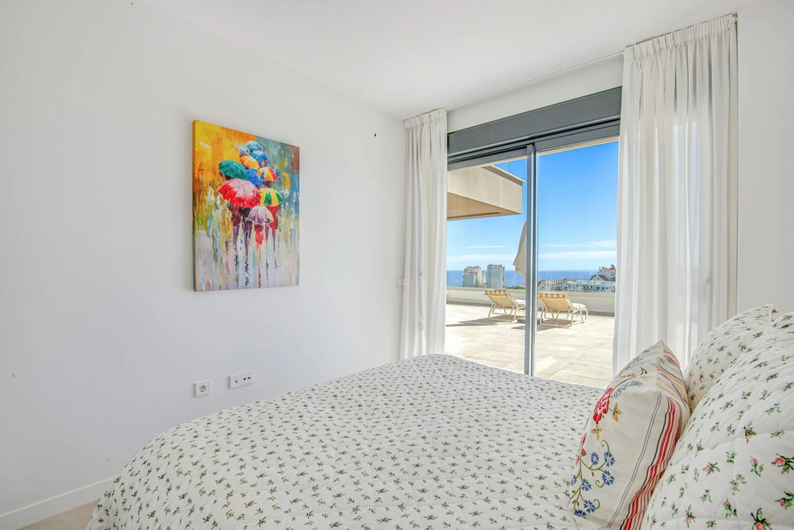 Exclusive Top-Floor Corner Apartment with Panoramic Sea Views – Las Mesas, Estepona