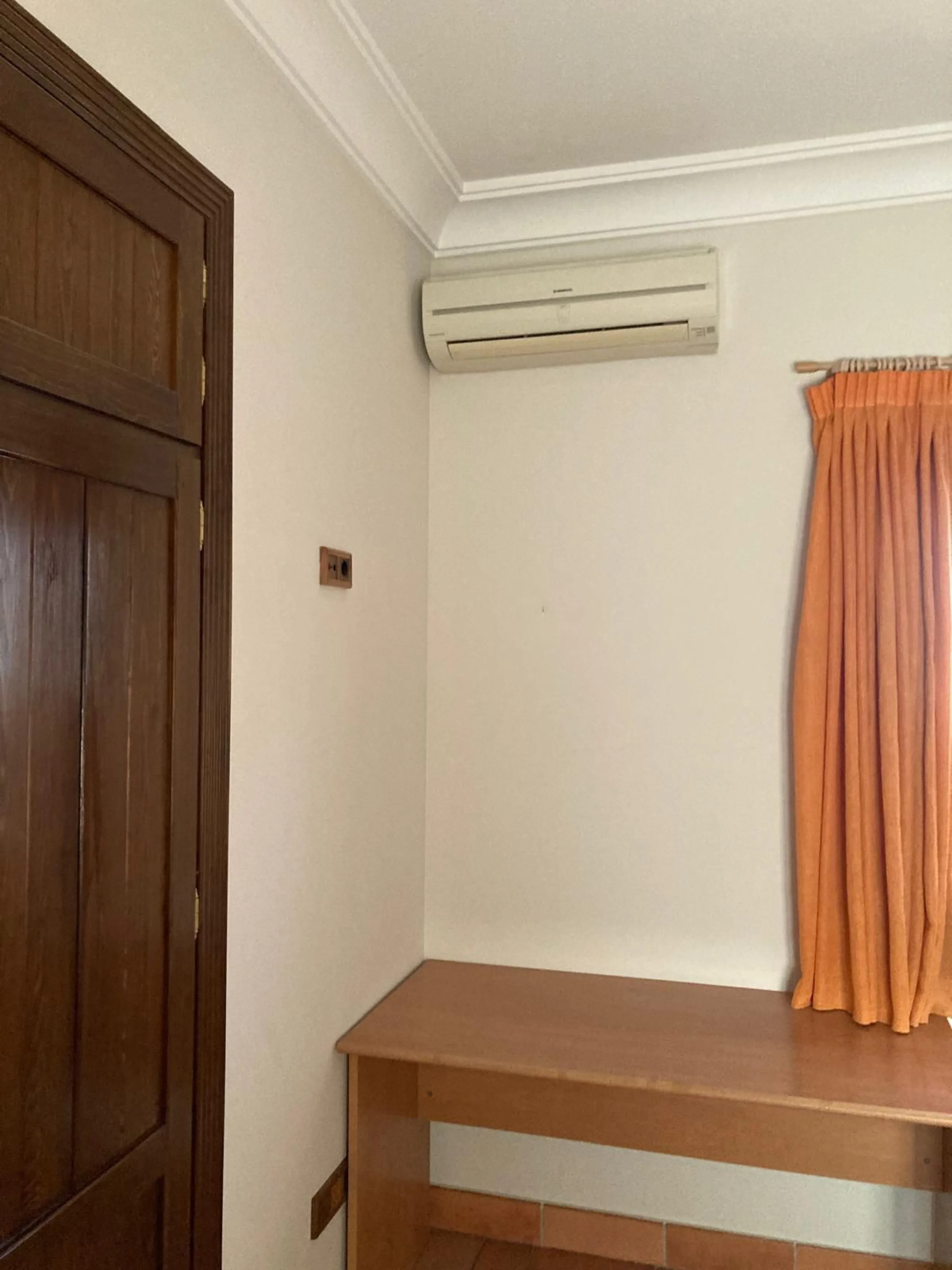House - Detached Villa в продаже в Mijas, Málaga. В доме 4 спален и 5 ванных комнат. Площадь дома 580 м². Площадь участка 1200 м²