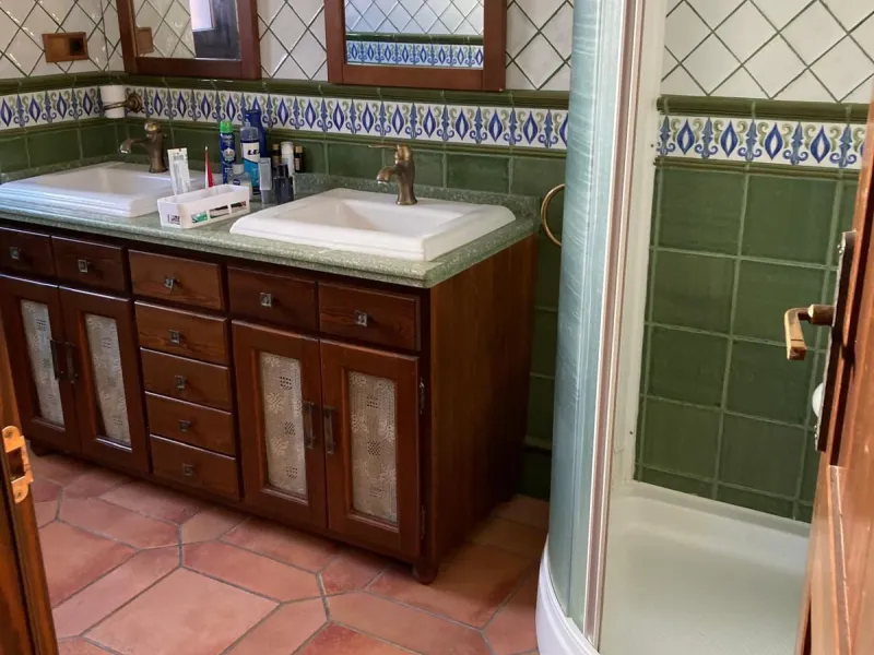House - Detached Villa в продаже в Mijas, Málaga. В доме 4 спален и 5 ванных комнат. Площадь дома 580 м². Площадь участка 1200 м²