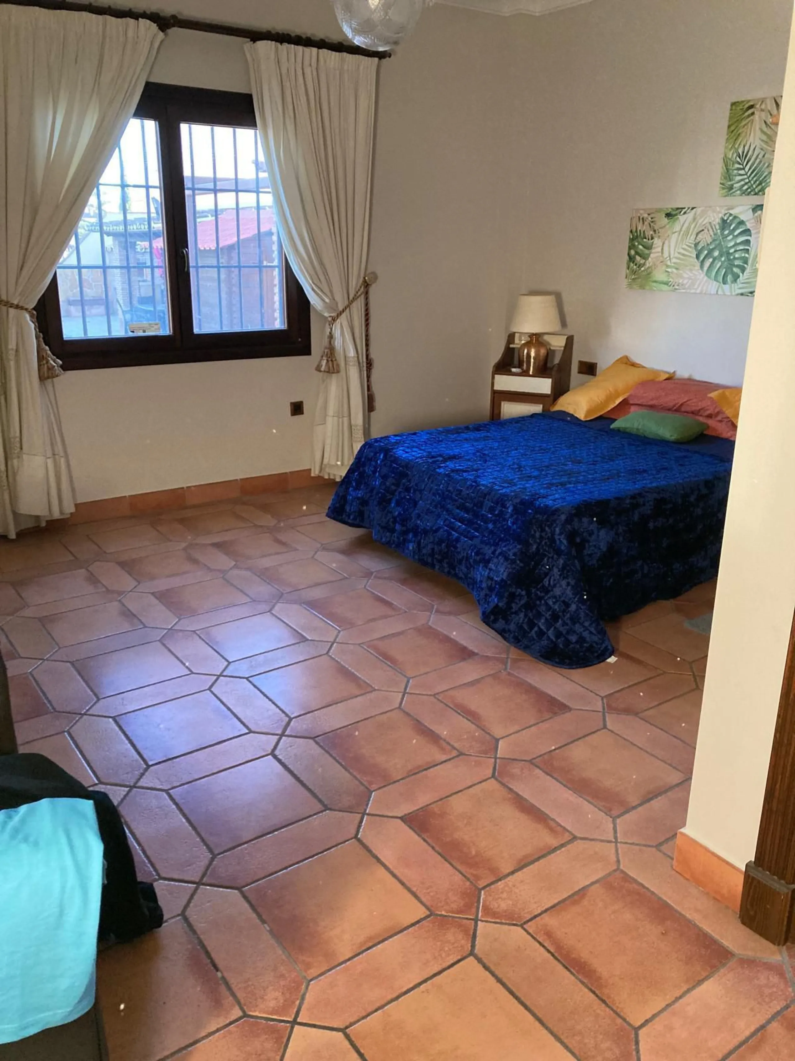 House - Detached Villa в продаже в Mijas, Málaga. В доме 4 спален и 5 ванных комнат. Площадь дома 580 м². Площадь участка 1200 м²