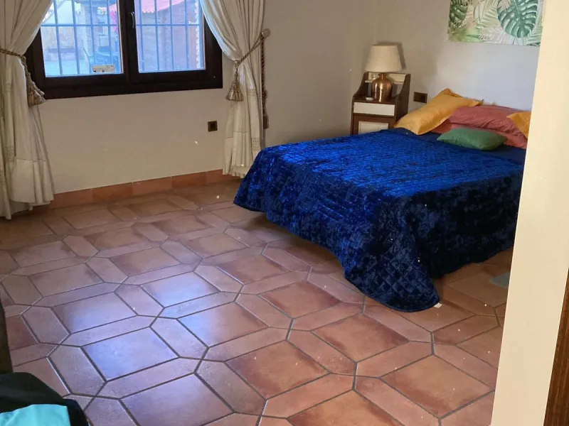 House - Detached Villa в продаже в Mijas, Málaga. В доме 4 спален и 5 ванных комнат. Площадь дома 580 м². Площадь участка 1200 м²