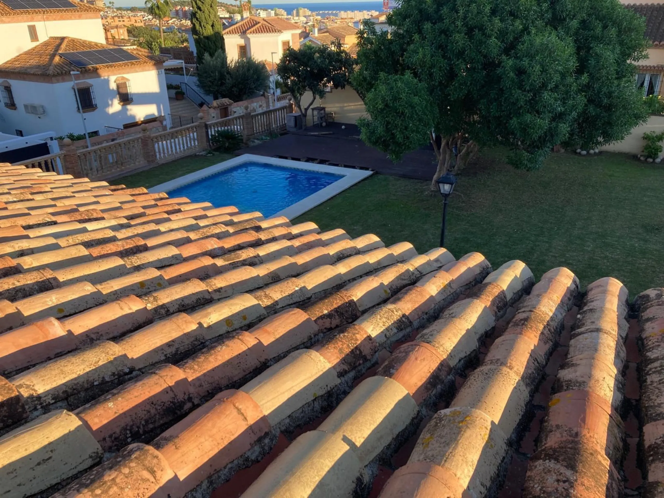 House - Detached Villa в продаже в Mijas, Málaga. В доме 4 спален и 5 ванных комнат. Площадь дома 580 м². Площадь участка 1200 м²