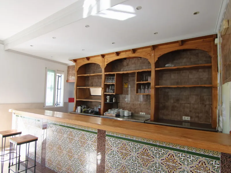 OPPORTUNITY IN COÍN! COMMERCIAL PROPERTY WITH GREAT POTENTIAL