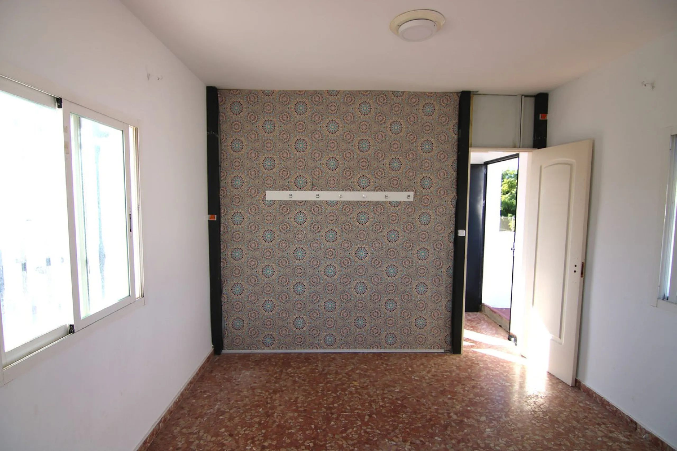 OPPORTUNITY IN COÍN! COMMERCIAL PROPERTY WITH GREAT POTENTIAL