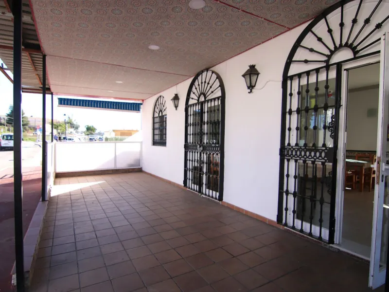 OPPORTUNITY IN COÍN! COMMERCIAL PROPERTY WITH GREAT POTENTIAL