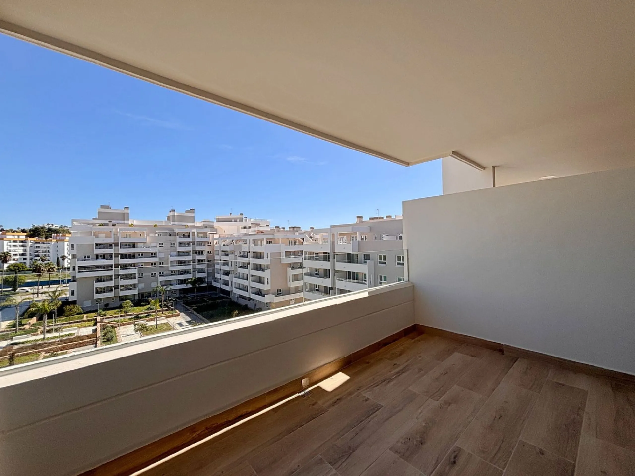 Experience contemporary living in this elegant new-build 3-bedroom, 2-bathroom apartment located in the prestigious area of Nueva Andalucía, Marbella. Known as the renowned Golf Valley, Nueva Andalucía offers the perfect mix of tranquility, exclusivity, a