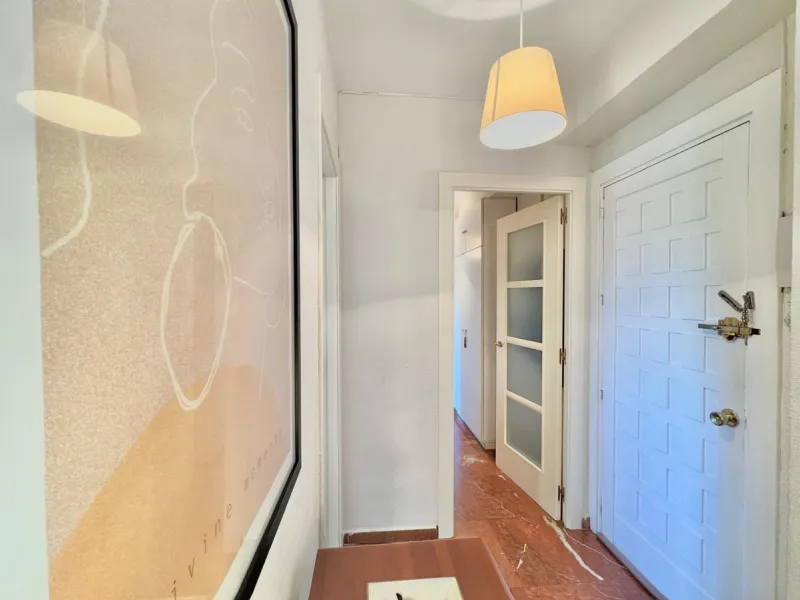 Apartment - Middle Floor Apartment в продаже в Marbella, Málaga. В доме 2 спален и 1 ванных комнат. Площадь дома 84 м²