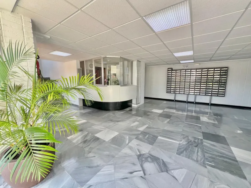 Apartment - Middle Floor Apartment в продаже в Marbella, Málaga. В доме 2 спален и 1 ванных комнат. Площадь дома 84 м²