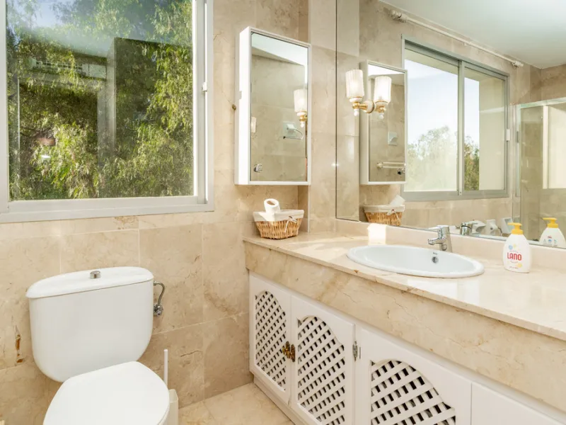Apartment - Ground Floor Apartment в продаже в Marbella, Málaga. В доме 3 спален и 3 ванных комнат. Площадь дома 196 м²
