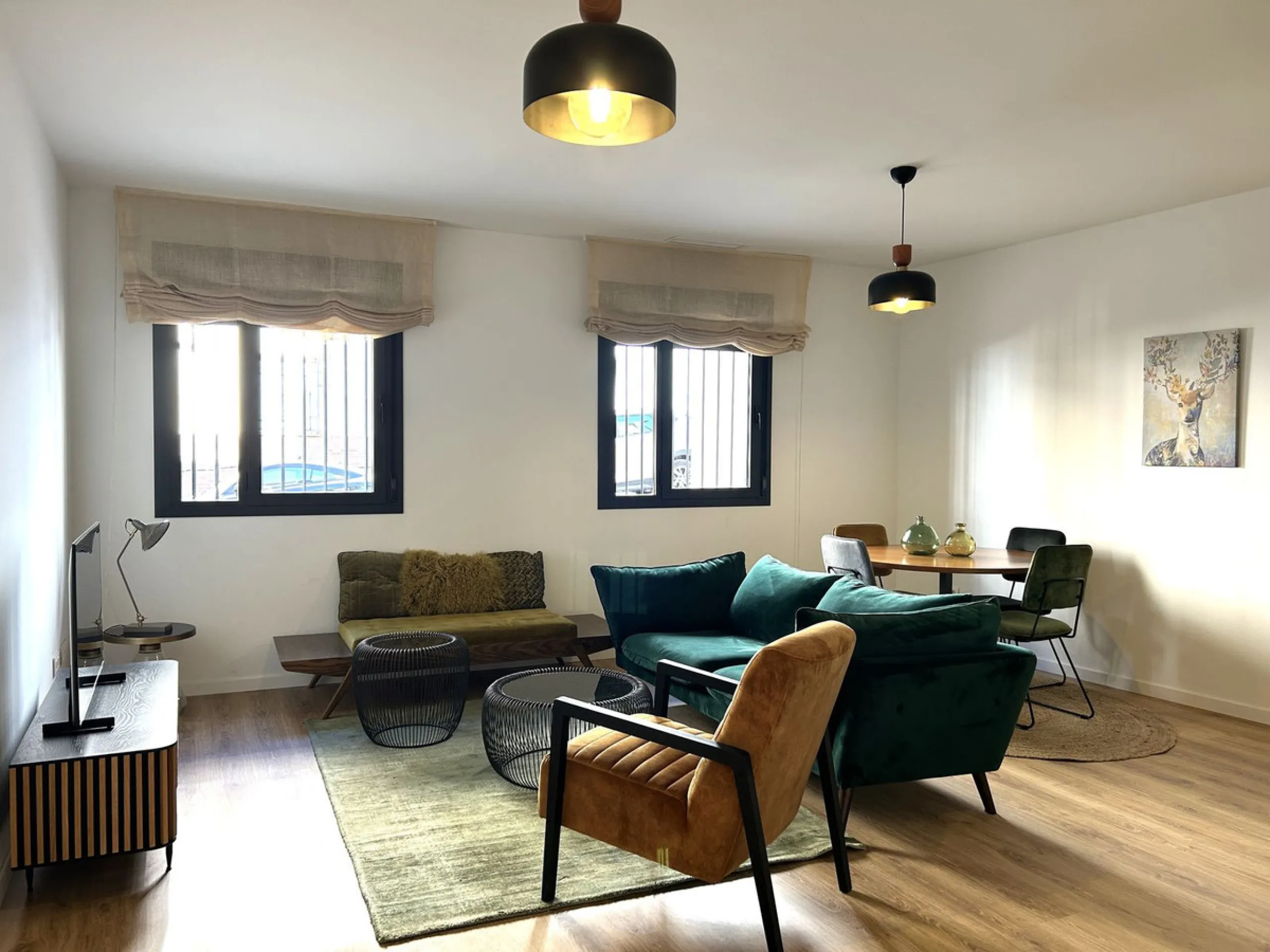Apartment - Ground Floor Apartment в продаже в Málaga, Málaga. В доме 2 спален и 1 ванных комнат. Площадь дома 79 м²