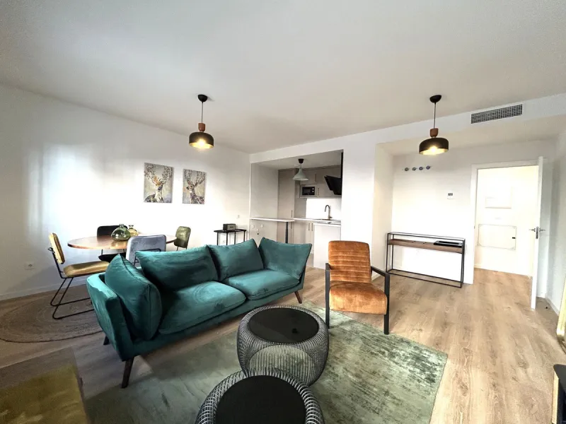 Apartment - Ground Floor Apartment в продаже в Málaga, Málaga. В доме 2 спален и 1 ванных комнат. Площадь дома 79 м²