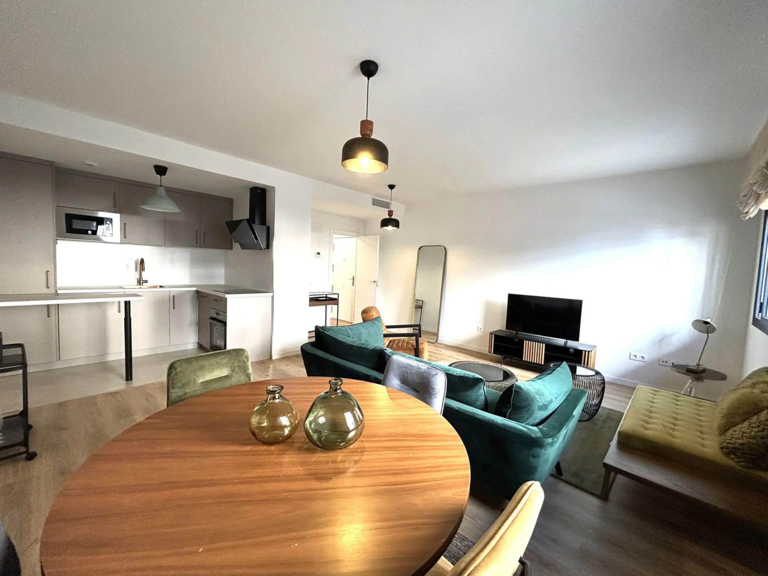 Apartment - Ground Floor Apartment в продаже в Málaga, Málaga. В доме 2 спален и 1 ванных комнат. Площадь дома 79 м²