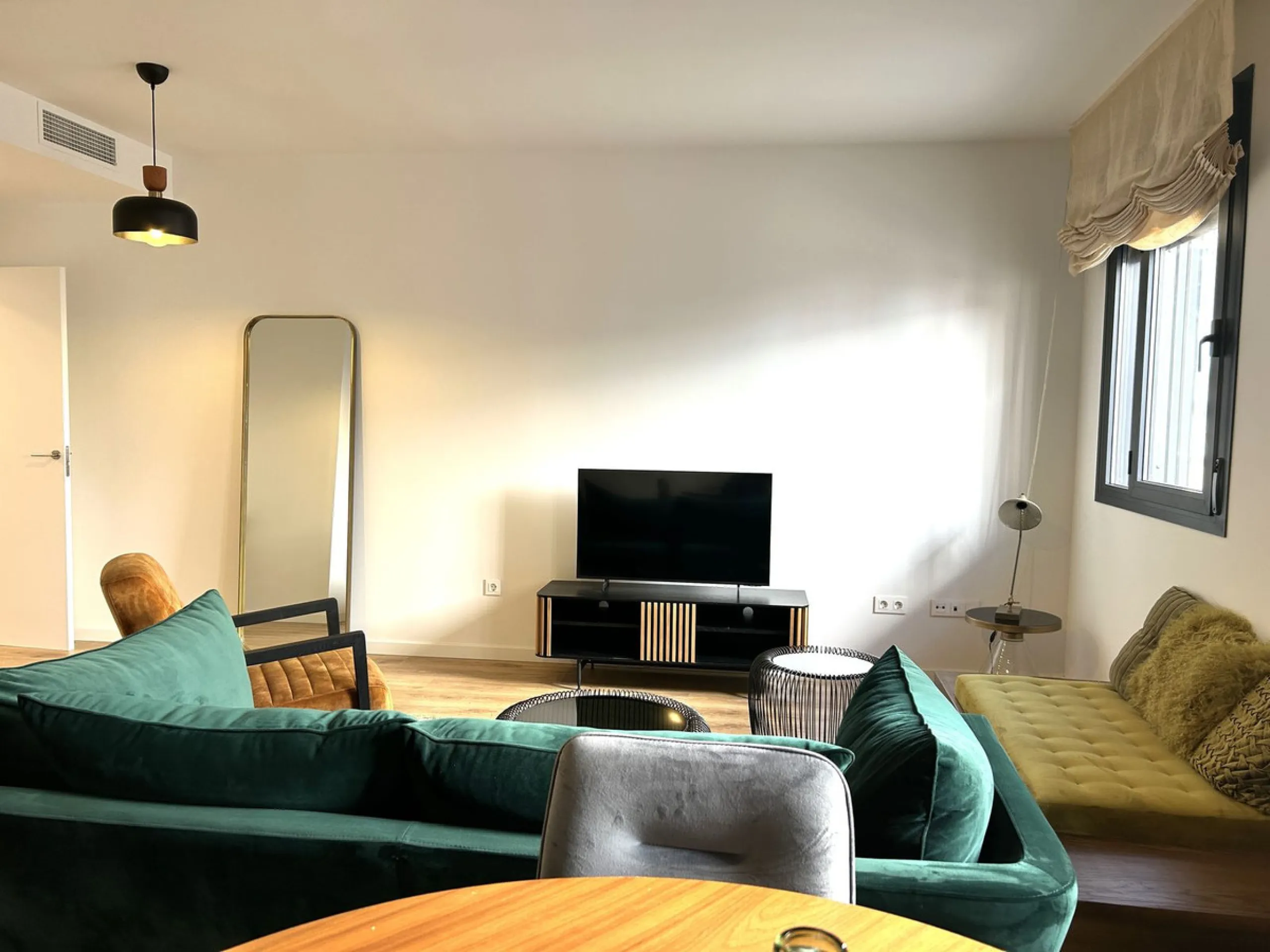 Apartment - Ground Floor Apartment в продаже в Málaga, Málaga. В доме 2 спален и 1 ванных комнат. Площадь дома 79 м²