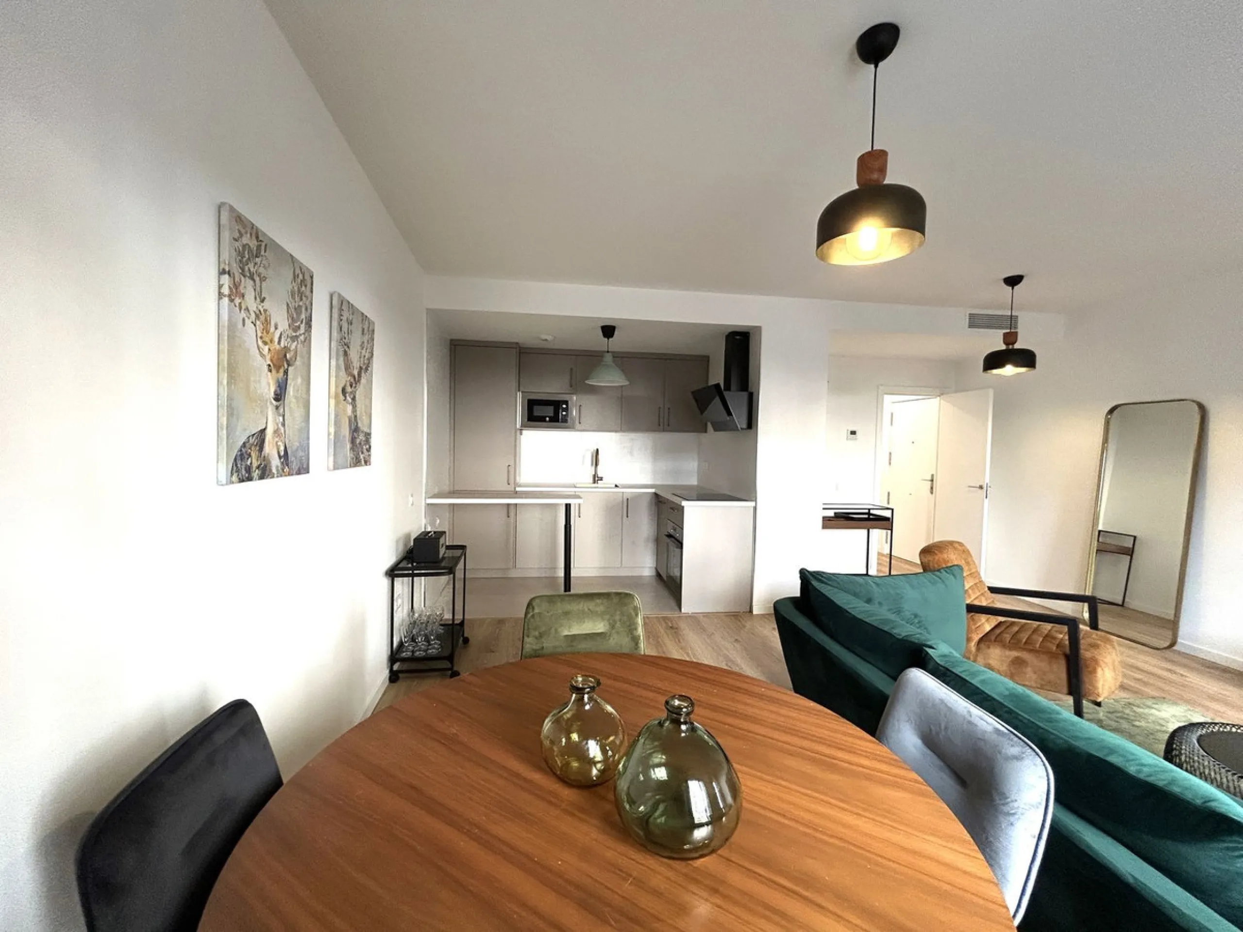 Apartment - Ground Floor Apartment в продаже в Málaga, Málaga. В доме 2 спален и 1 ванных комнат. Площадь дома 79 м²