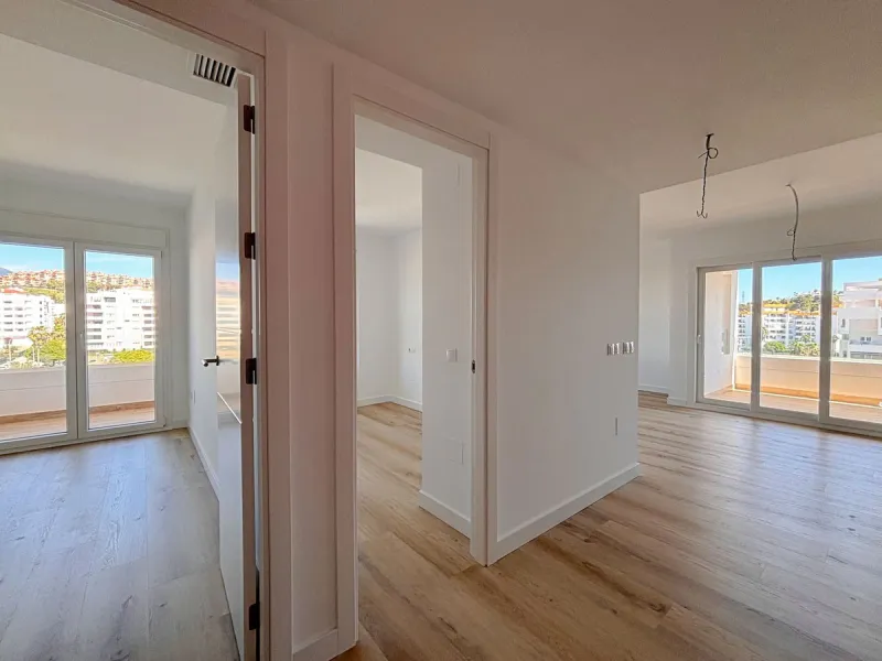 Experience contemporary living in this elegant new-build 3-bedroom, 2-bathroom apartment located in the prestigious area of Nueva Andalucía, Marbella. Known as the renowned Golf Valley, Nueva Andalucía offers the perfect mix of tranquility, exclusivity, a
